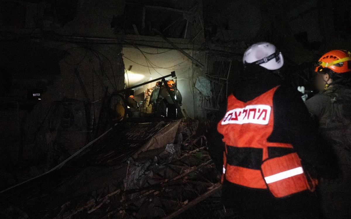 ABD-İsrail güçleri Natanz’ı, İran güçleri Dimona’yı bombaladı