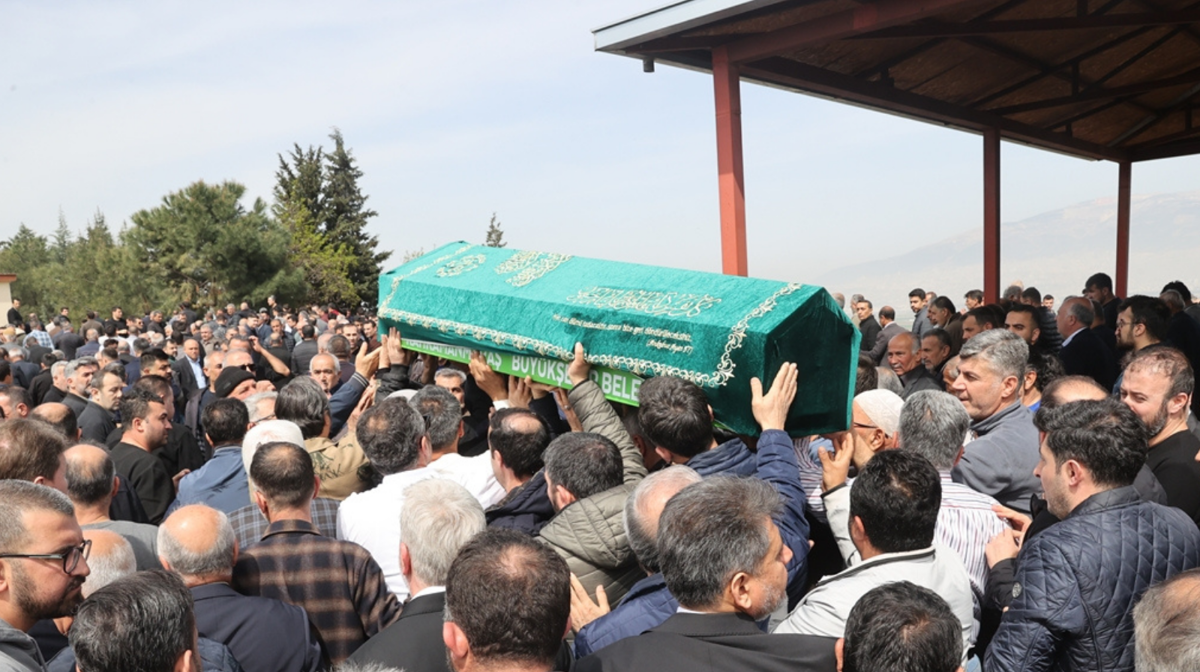 “Bakan Tekin cenazede öğretmenlere ‘Şov yapmayın’ dedi”