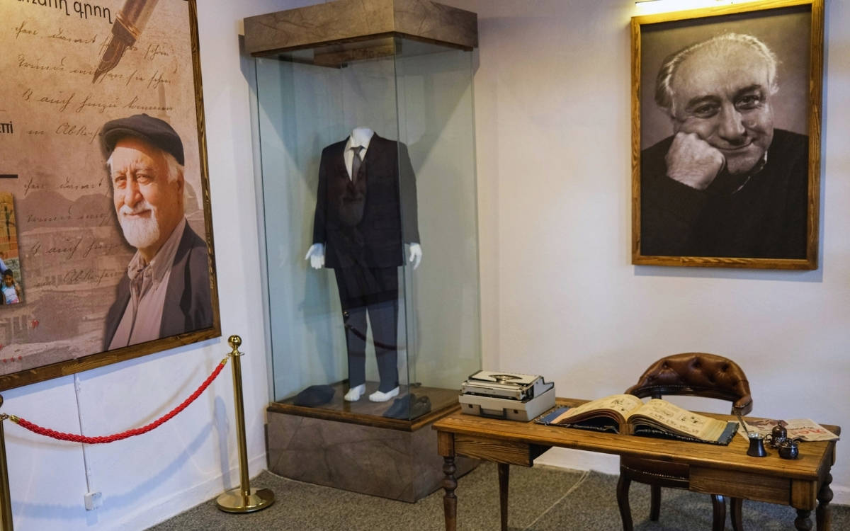 Diyarbakır’da “Mıgırdiç Margosyan Hatıra Evi” açıldı