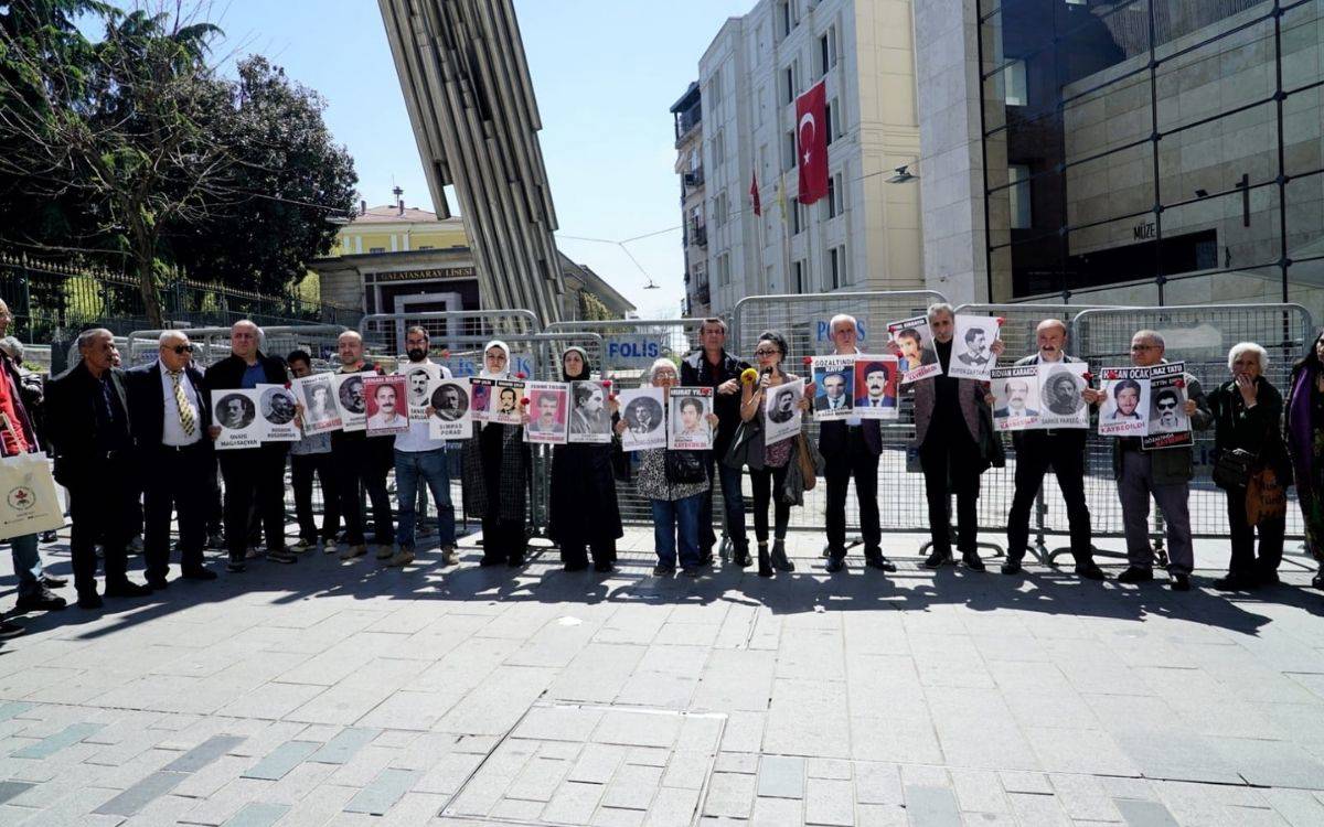 Cumartesi Anneleri/İnsanları: 1915’te kaybedilen Ermeni aydınları unutmayacağız