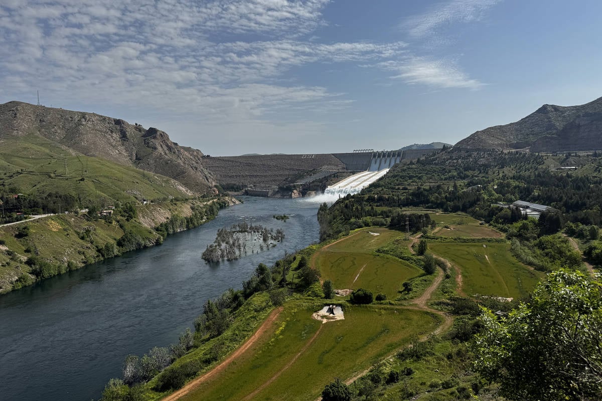 Floodgates at Keban Dam on Euphrates opened for first time in six years