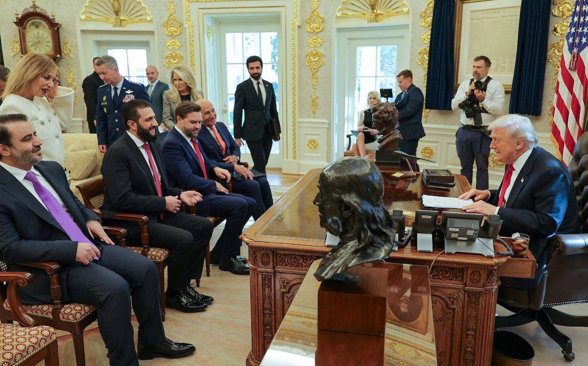 Trump Kürtler'i rencide etmeyi sürdürüyor: "Kürtler hep alır, alır, alırlar"