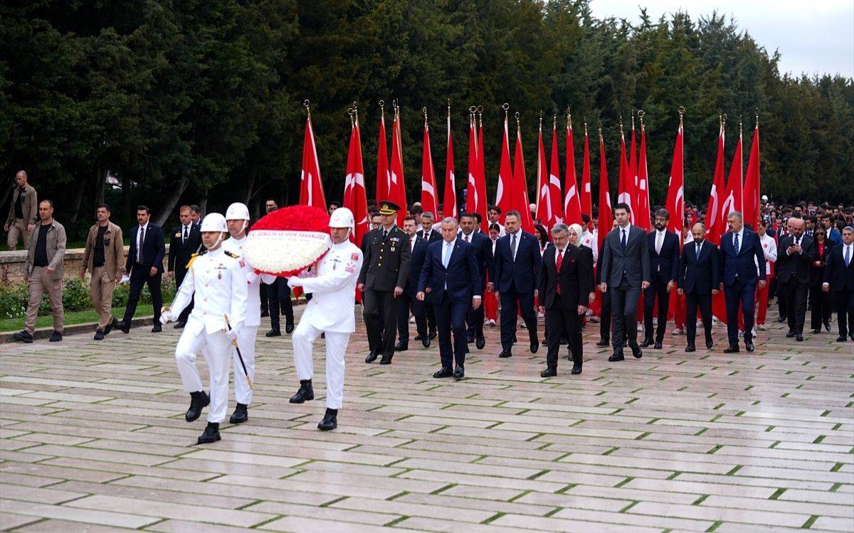 19 Mayıs Atatürk'ü Anma, Gençlik ve Spor Bayramı kutlandı