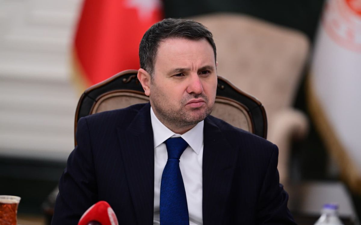 Yasa dışı bahis soruşturmasında firari isimlere kırmızı bülten