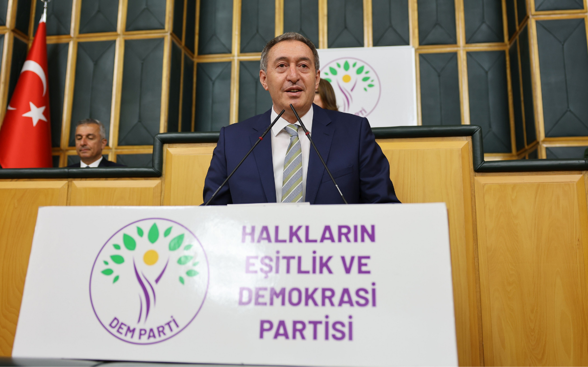 Tuncer Bakırhan: Çerçeve yasa demokrasinin kök hücresi olabilir