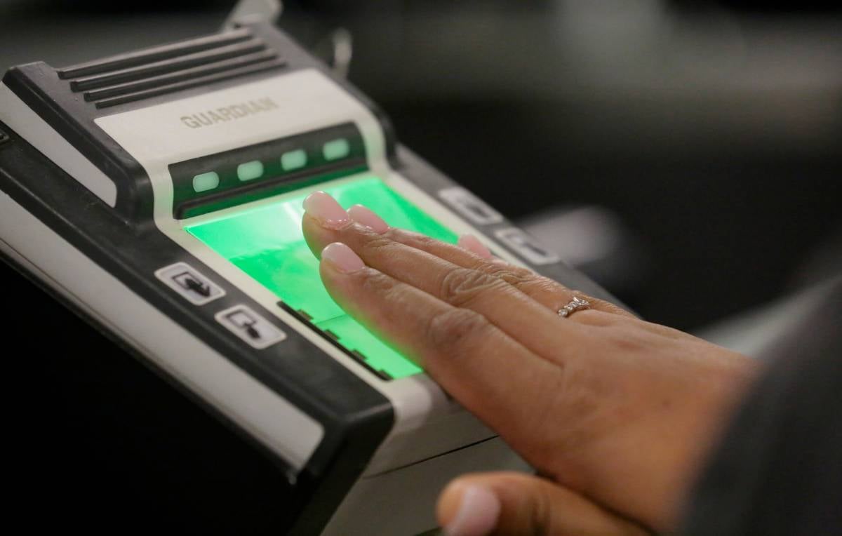 Tracking employee hours with biometric data unlawful, says data protection authority