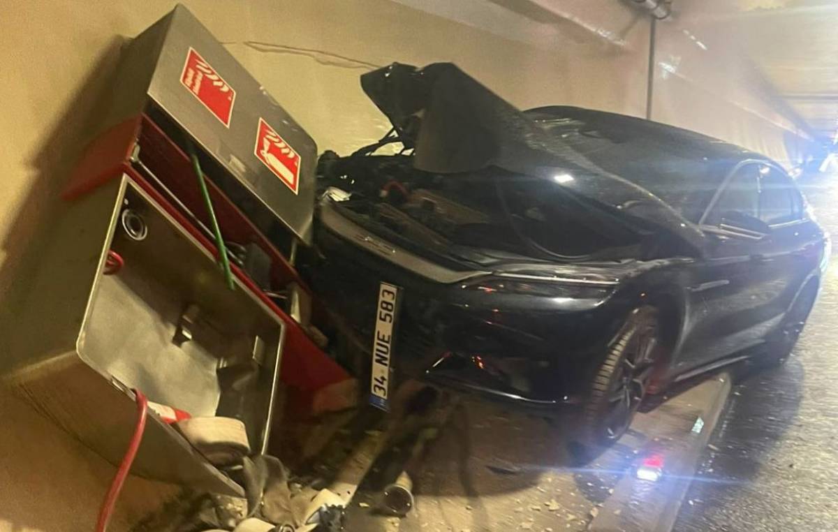 Avrasya Tüneli kaza nedeniyle trafiğe kapatıldı