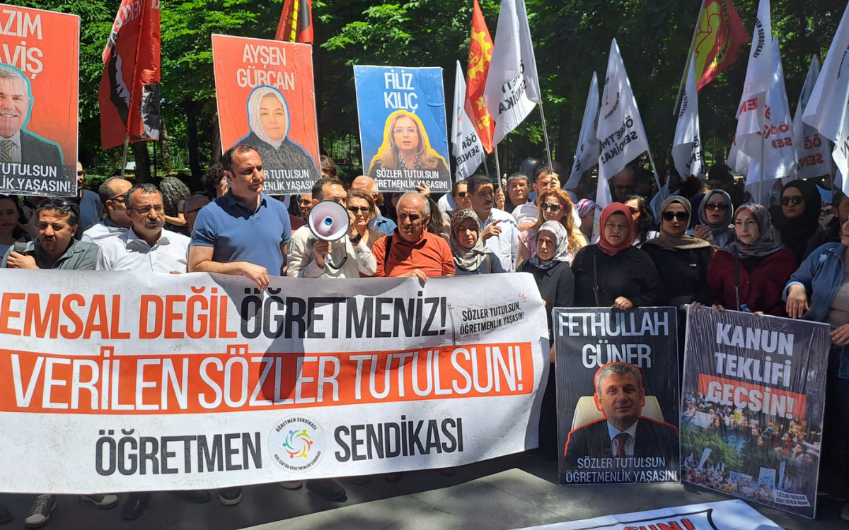 Öğretmenlere polis müdahalesi: "Ankara’yı terk etmiyoruz, açlık grevine başlıyoruz"