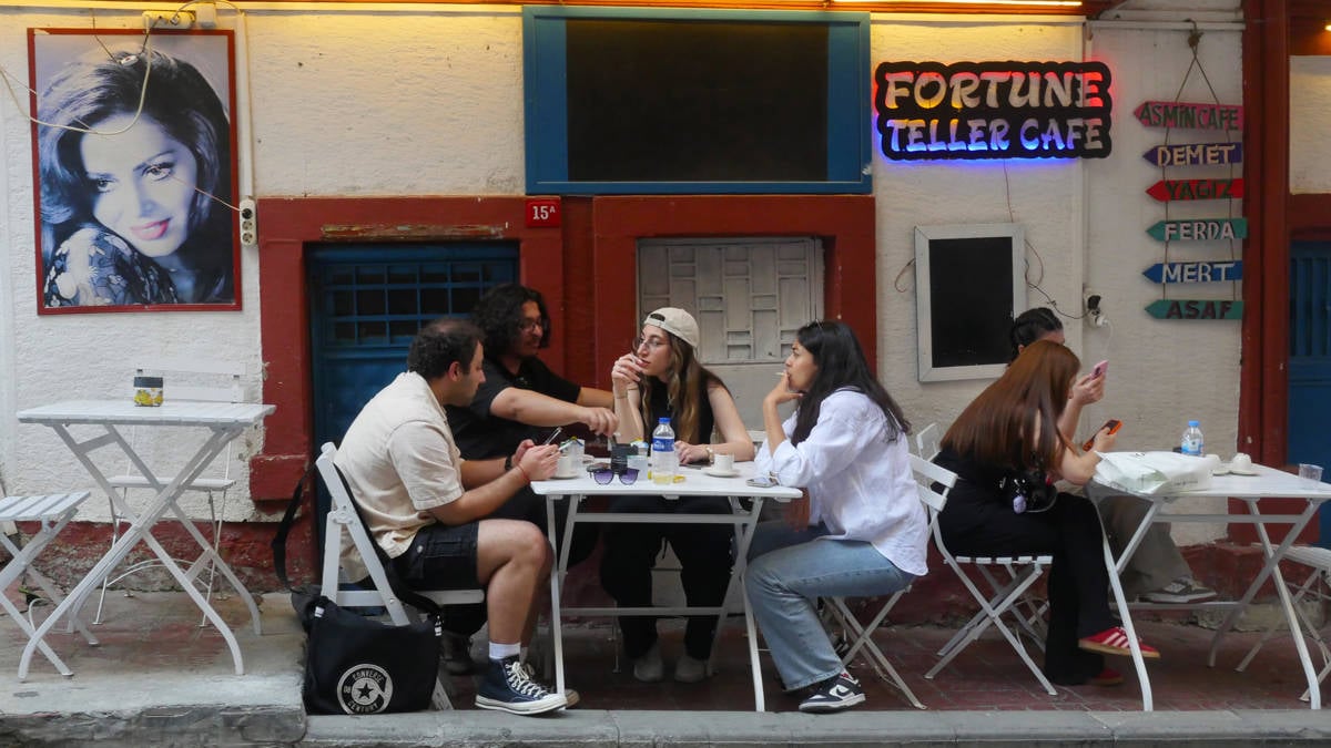 Seeking guidance in uncertain times: inside İstanbul's fortune-telling economy