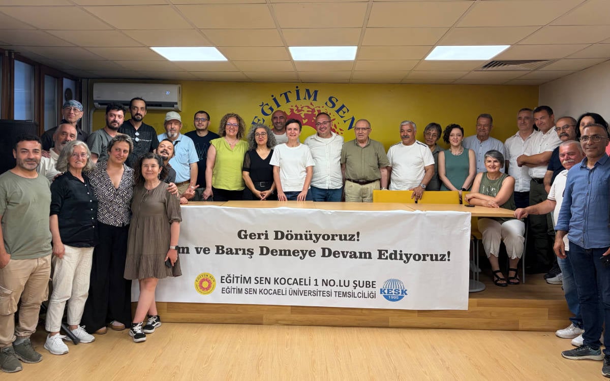Barış Akademisyeni Ruhi Demiray 10 yıl sonra görevine döndü
