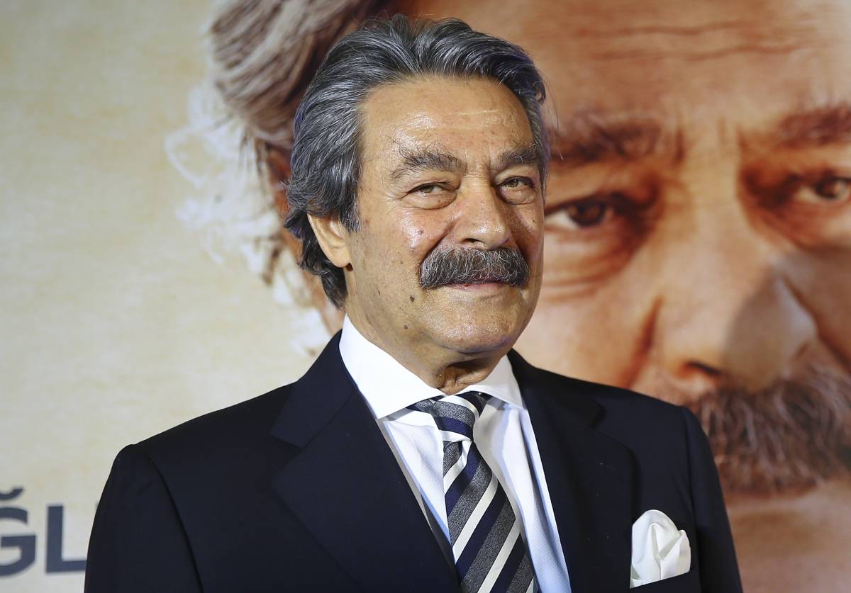 Actor Kadir İnanır laid to rest in İstanbul