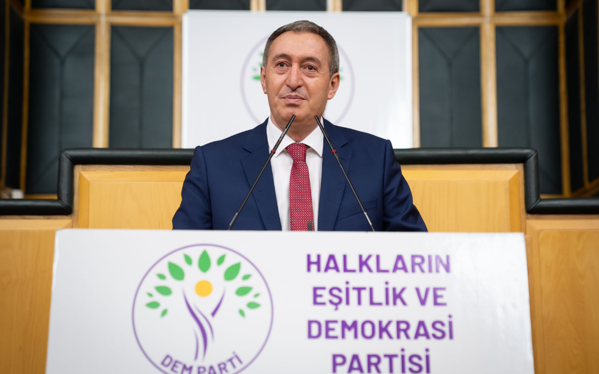 Tuncer Bakırhan: Çerçeve yasa ertelenemez, sonbahara bırakılamaz