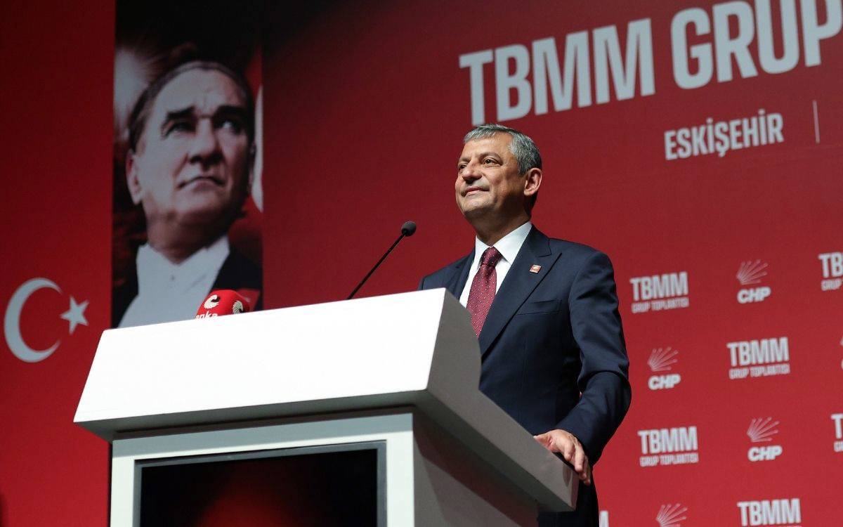 Özgür Özel: NATO Zirvesi yapılırken Türkiye’de demokrasi ve hukuk krizi yaşanıyor