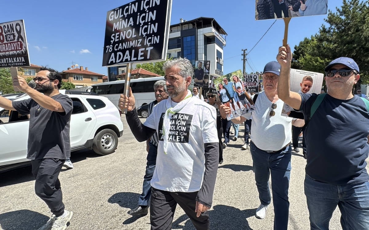 Kartalkaya Otel Yangını’nda yakınlarını kaybeden aileler Ankara’ya yürüyor