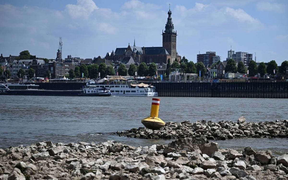 Hollanda'da 'su kıtlığı' ilan edildi
