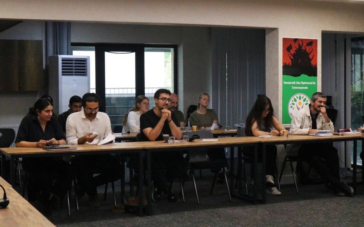 DEM Parti Gençlik Meclisi: Dünyaya dört dilde enformasyon üreteceğiz
