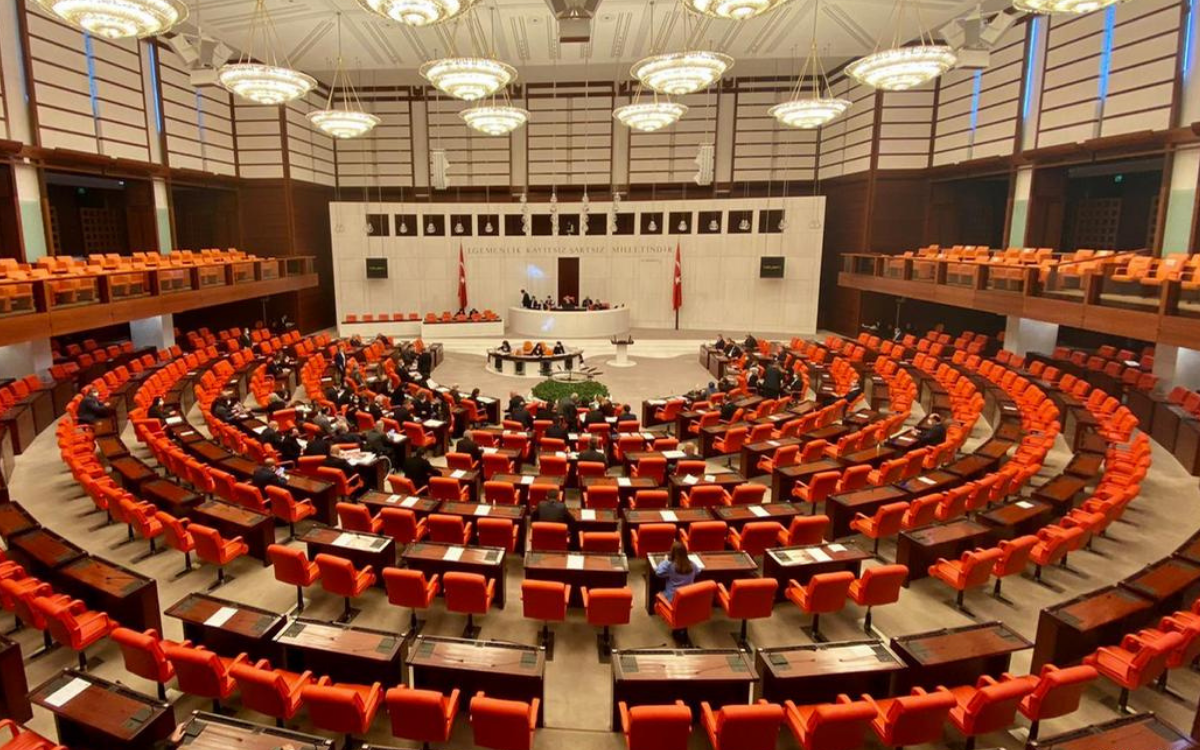 Çocukların ceza sorumluluğunu ağırlaştıran teklif komisyondan geçti