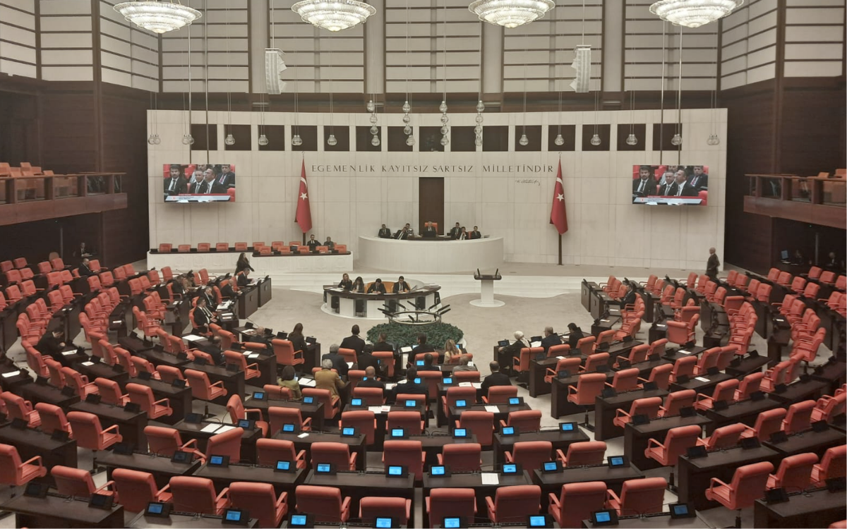 CHP ana muhalefet konumunu kaybetti, Meclis’te beşinci sıraya geriledi