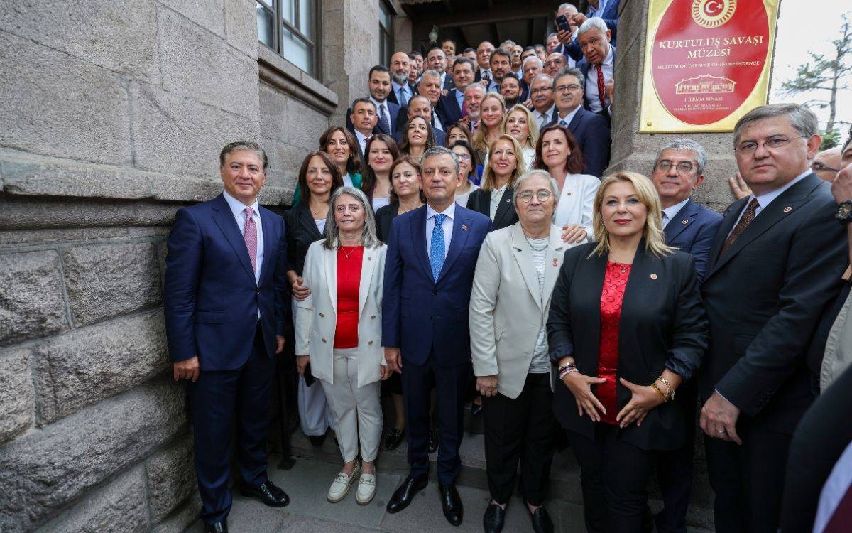 YENİ Parti sonrası Özel'den ilk açıklama: Yolumuz iktidar yoludur