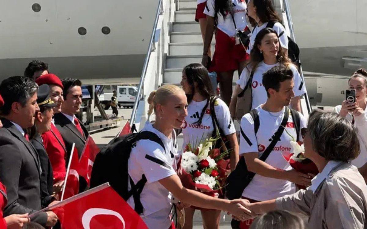 Milletler Ligi’nde 4. madalya, 2. zirve: A Milli Kadın Voleybol takımı yurda döndü