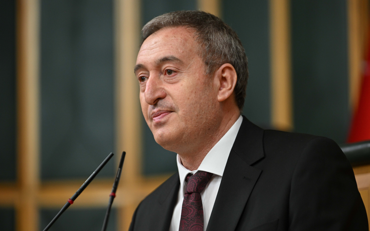 Tuncer Bakırhan: Çerçeve yasa, tarihi eşiğin hukuk yoluyla aşılmasının ilk adımıdır