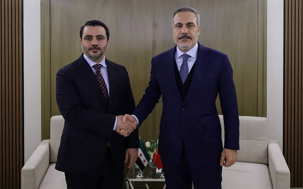 Hakan Fidan, Suriye Dışişleri Bakanı Şeybani ile görüştü