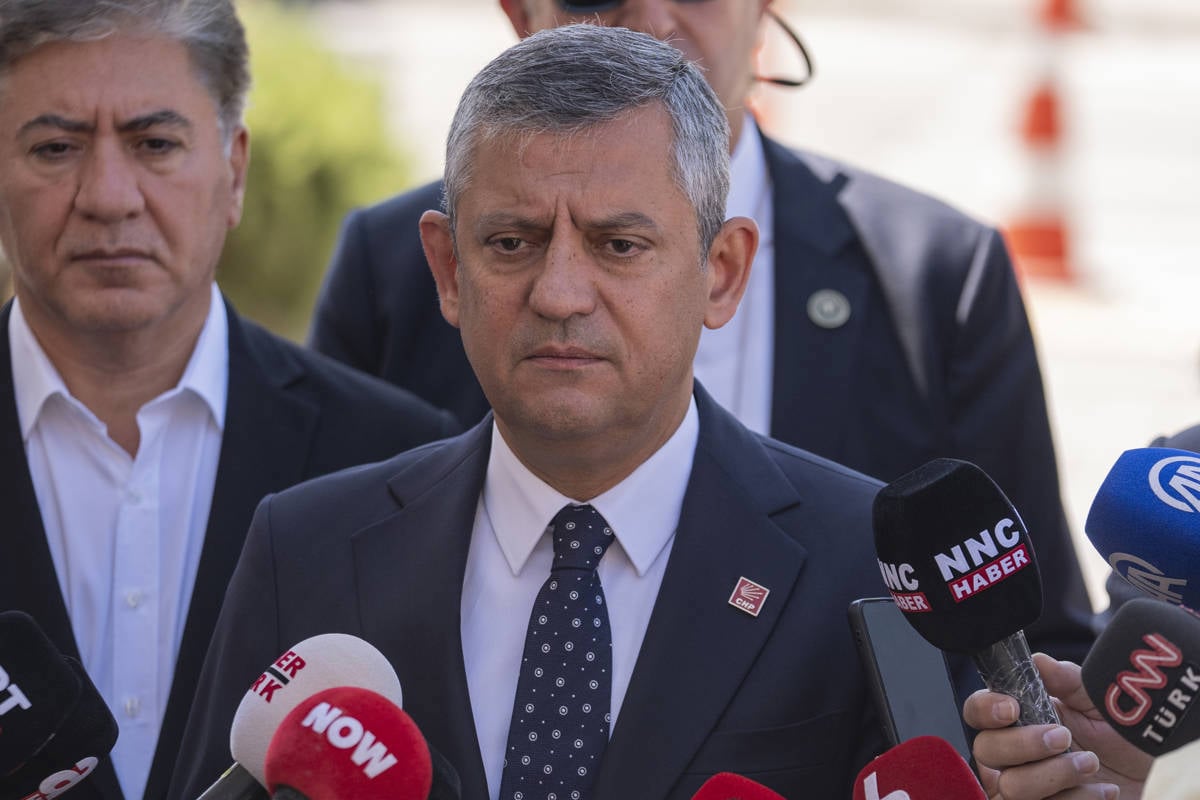 232 belediye başkanı YENİ Parti'ye katıldı
