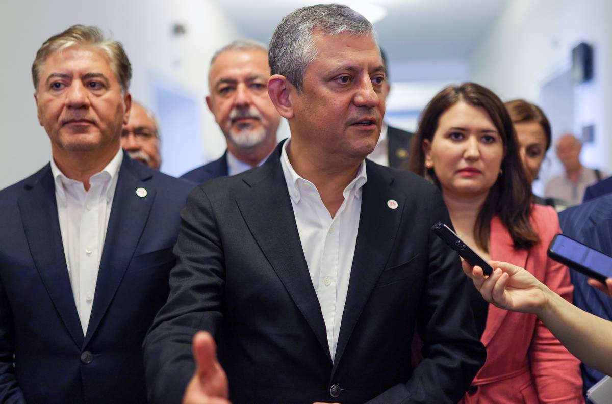 More than 230 CHP mayors join Özel’s New Party