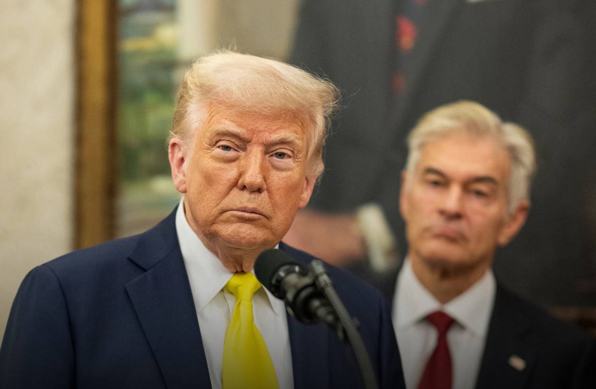 Trump confirms changing planes over possible threat when leaving Turkey