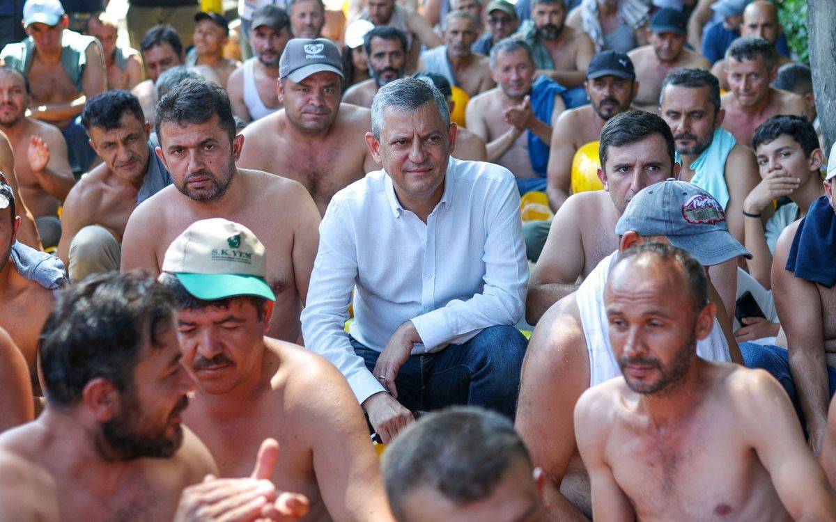 Özel’den maden işçilerine destek: “Gücünüz bu holdinge niye yetmiyor?”