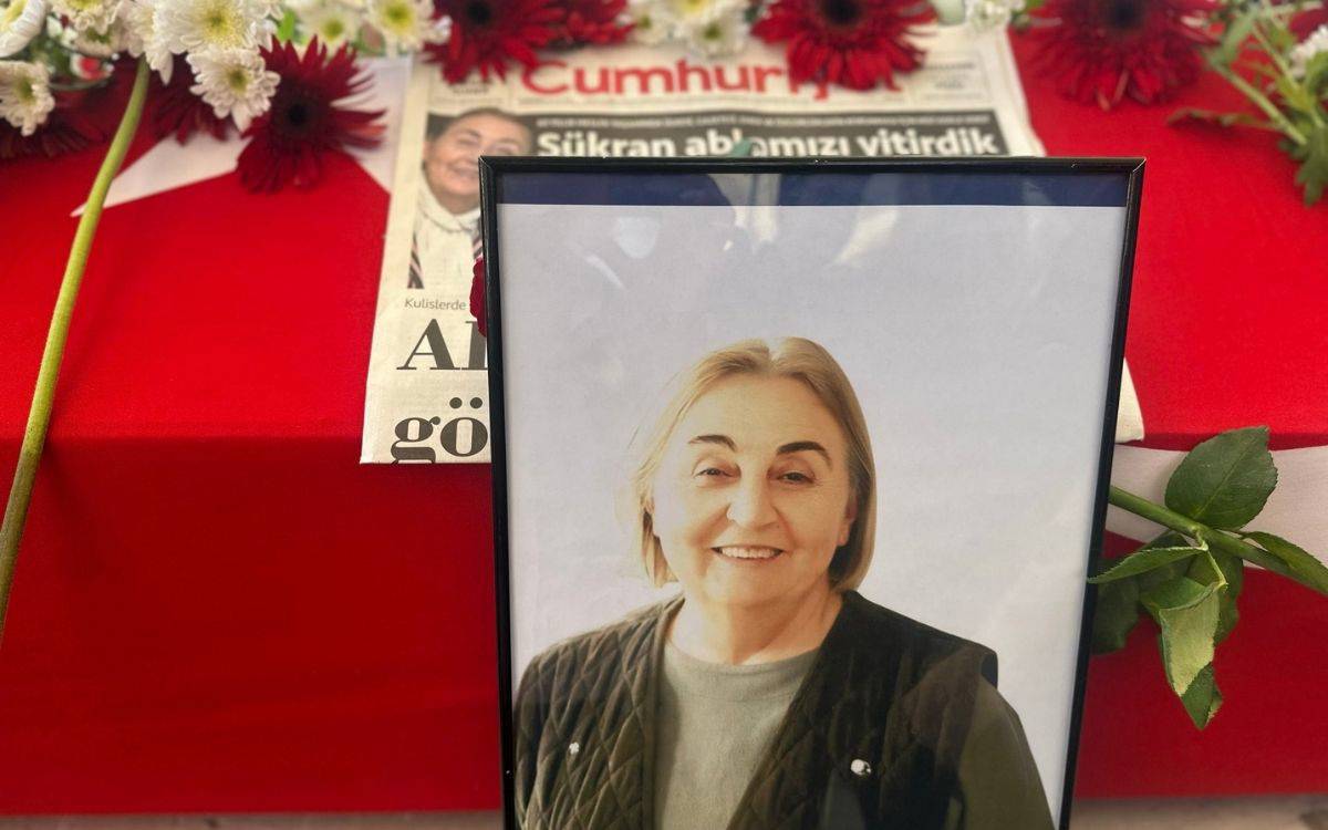 Gazeteci Şükran Soner son yolculuğuna uğurlandı