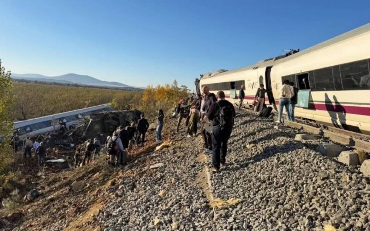 İspanya’da iki hızlı tren çarpıştı: 46 kişi hayatını kaybetti
