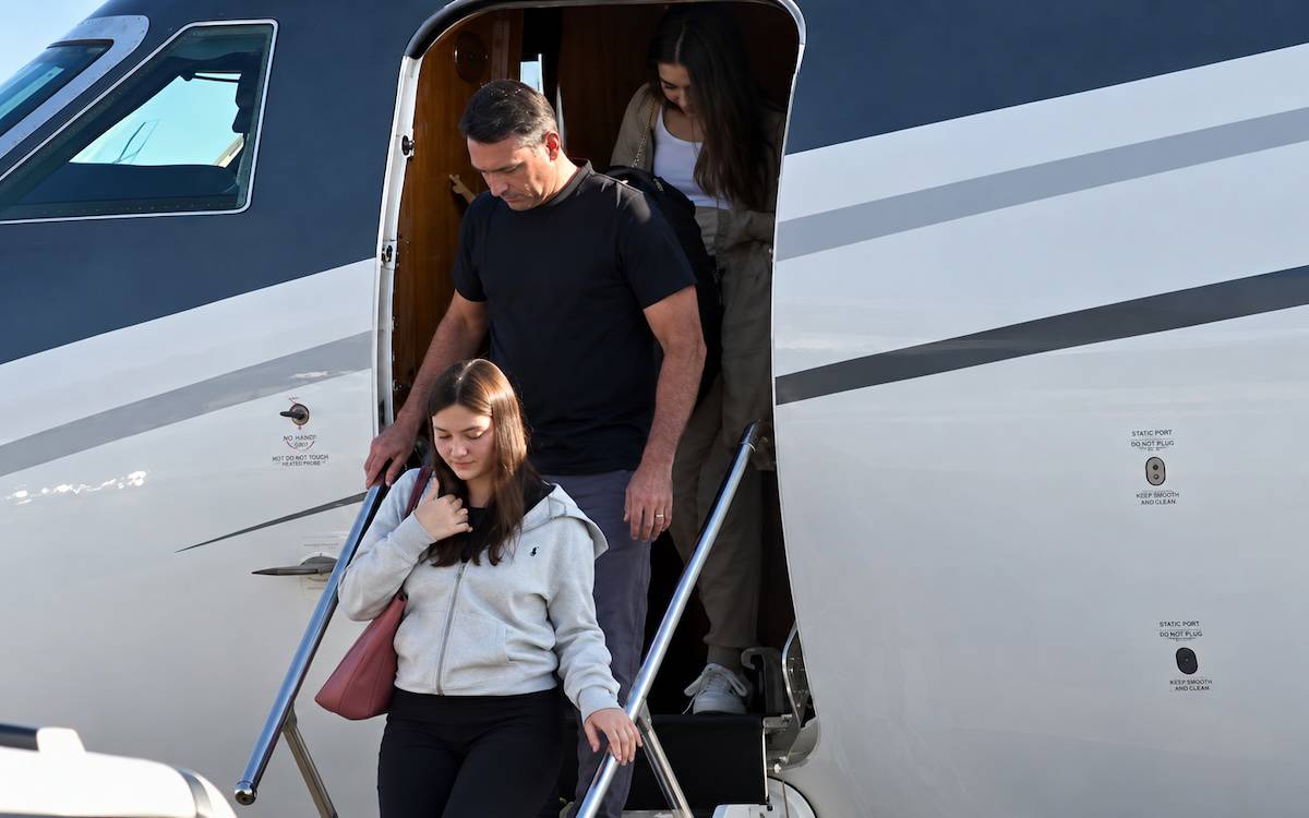 Bolsonaro'nun ABD'ye firarı, sağın Brezilya seçimlerine yönelik iddialarını çaptan düşürdü