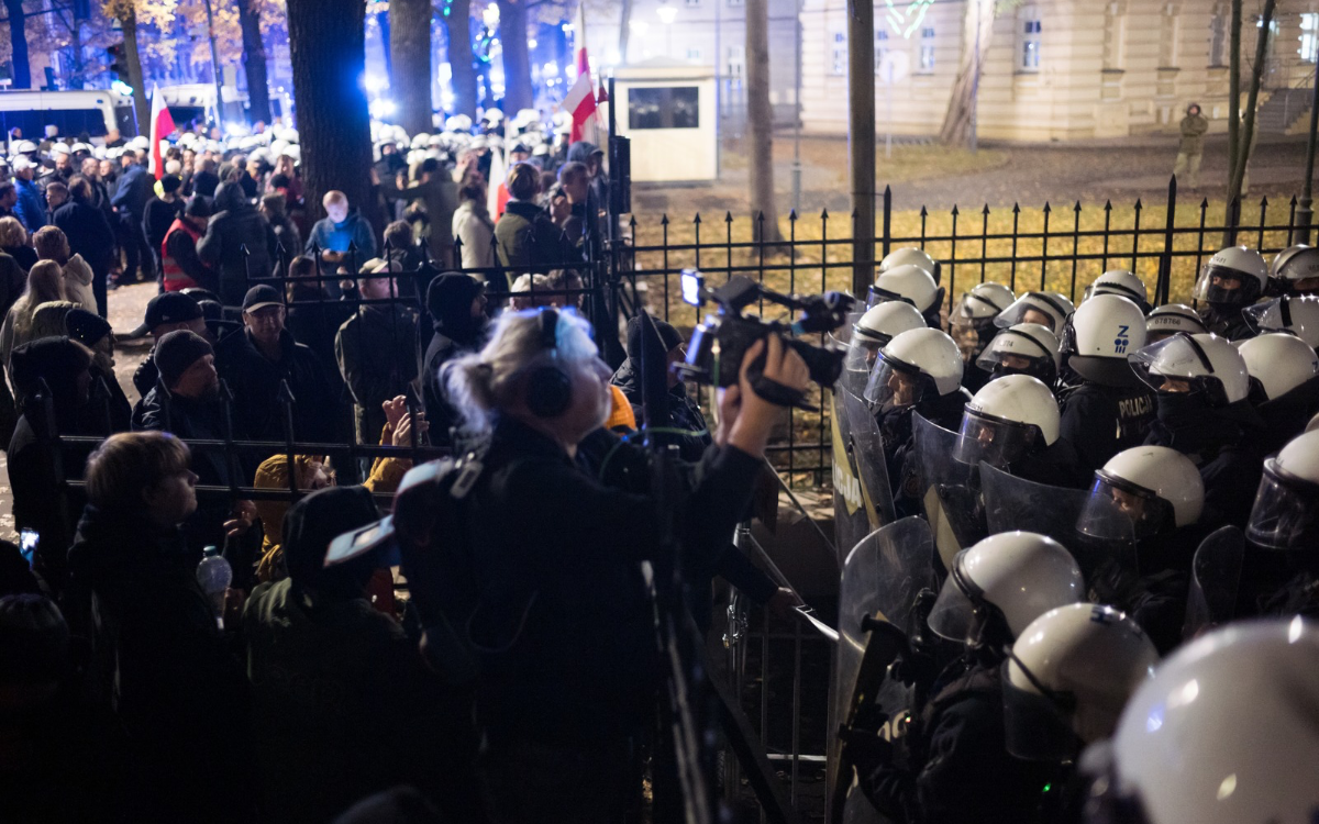 Polonya’da Anayasa Mahkemesi krizi büyüyor