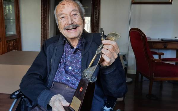 Gazeteci Hıfzı Topuz hayatını kaybetti