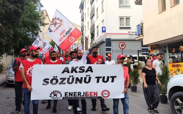 FEDAŞ workers continue protests
