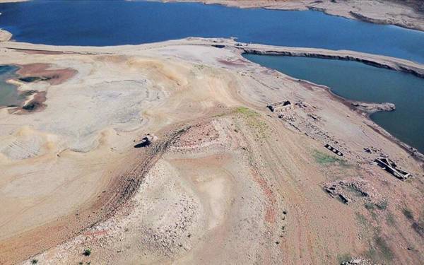 Bodrum’un su ihtiyacını karşılayan Mumcular Barajı’nda su kalmadı
