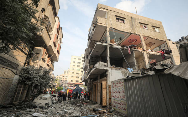 İsrail’den abluka altındaki Gazzelilere: Can güvenliğiniz için yaşadığınız yerleri terk edin