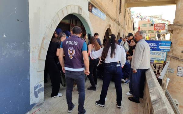 Urfa’daki Rojava protestosunda 15 Avrupalı gözaltına alındı