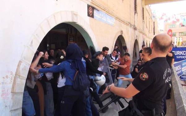 /haber/youth-from-european-countries-detained-during-protest-in-urfa-sent-to-repatriation-center-286252