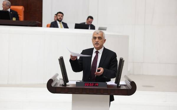 Gergerlioğlu, çift maaş alan AKP’lileri açıkladı