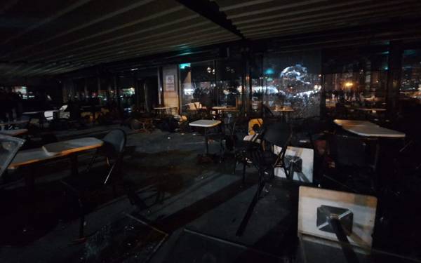 Diyarbakır’da Starbucks’a saldırı