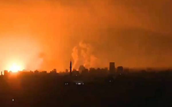 İsrail Gazze'ye ateş yağdırmaya başladı