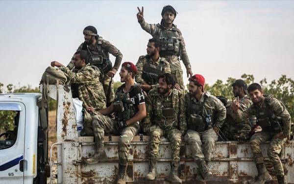 /haber/turkey-backed-militias-accused-of-olive-harvest-thefts-extortion-in-northern-syria-287279