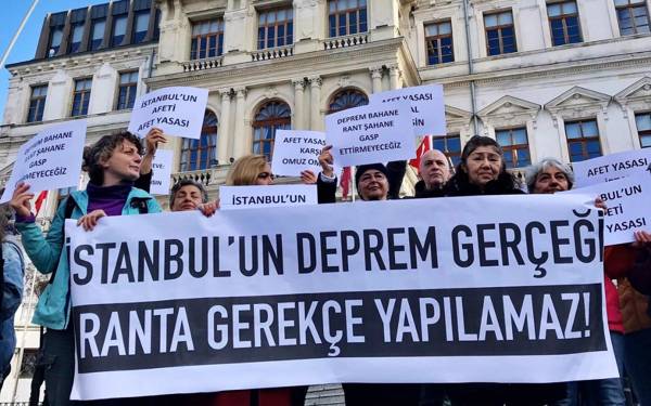 "Beyoğlu sakinleri, belediyenin muhtarlıklara gönderdiği anket sorularını cevaplamayın"