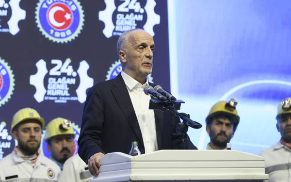 TÜRK-İŞ Genel Başkanı Ergün Atalay: Cambaz olsanız 11 bin 402 lirayla geçinemezsiniz