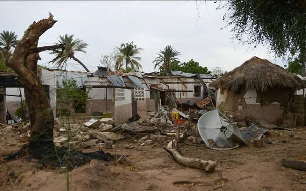 Nijerya ordusu “yanlışlıkla” köy bombaladı