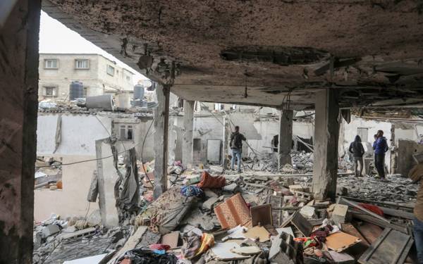 İsrail ordusu, Gazze'deki hastanenin 4 saat içinde boşaltılmasını istedi