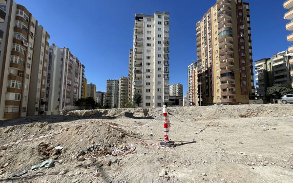 "Adana’da hasarlı binaların çoğu dere yatakları ve tarım alanları üzerine kurulu"