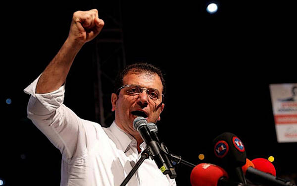 Ekrem İmamoğlu, olası AKP'li rakiplerini açık farkla geride bırakıyor